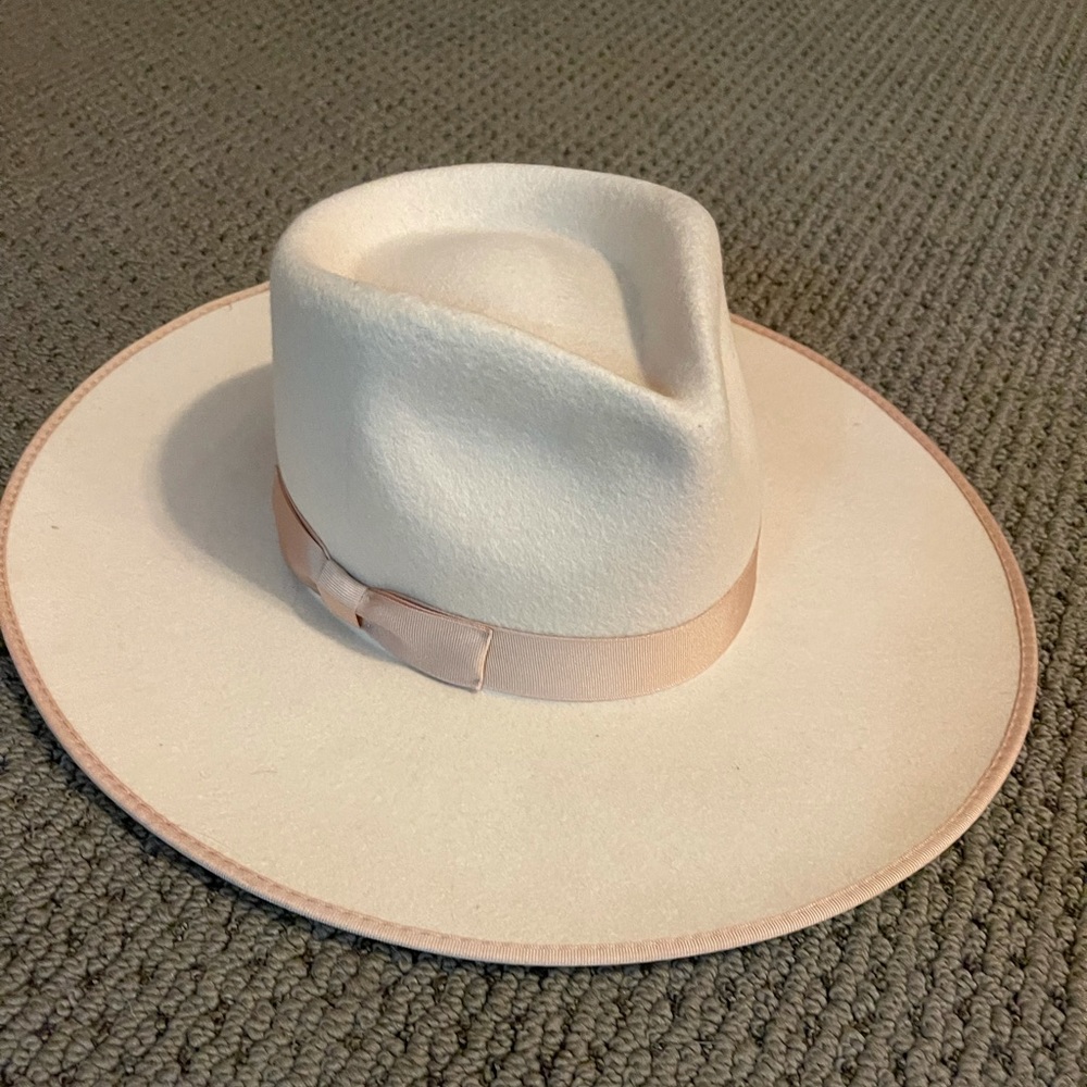 Lack of color ivory rancher